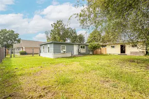 9535 Sweetwater Ln, Houston, TX 77037 - Photo 6