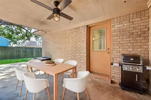 2014 Franklin Cir, Rosenberg, TX 77471 - Photo 38