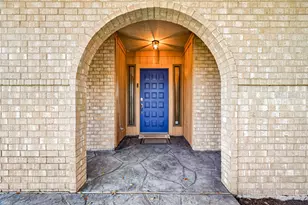 2014 Franklin Cir, Rosenberg, TX 77471 - Photo 2