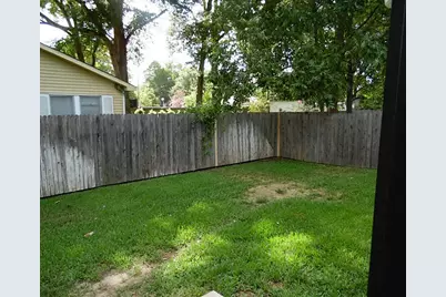 200 W Worsham Street, Willis, TX 77378 - Photo 14