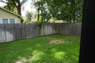 200 W Worsham St, Willis, TX 77378 - Photo 14