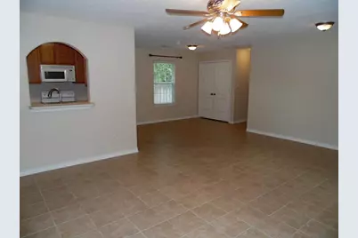 200 W Worsham Street, Willis, TX 77378 - Photo 4