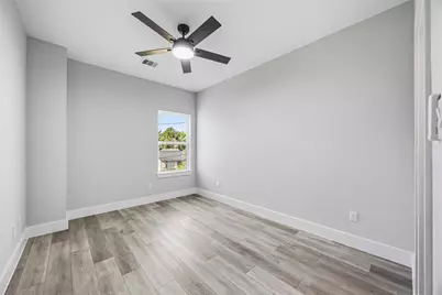 5326 Ridgeway Drive, Houston, TX 77033 - Photo 22