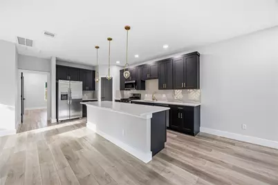 5326 Ridgeway Drive, Houston, TX 77033 - Photo 10