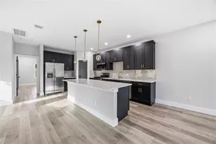 5326 Ridgeway Dr, Houston, TX 77033 - Photo 10