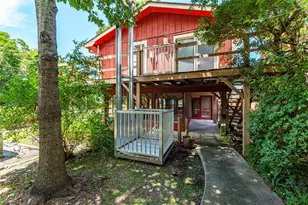 631 E Shore Dr, Clear Lake Shores, TX 77565 - Photo 10