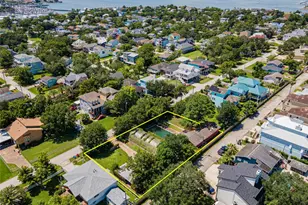 631 E Shore Dr, Clear Lake Shores, TX 77565 - Photo 2