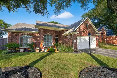 8131 Fox Street, Baytown, TX 77523 - Photo 2