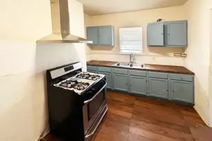 2251 Burnet St, San Antonio, TX 78202 - Photo 8