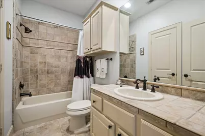 7723 N Hunters Creekway Drive, Houston, TX 77055 - Photo 32