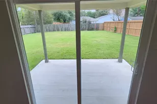 5501 Huisache St, Houston, TX 77081 - Photo 14