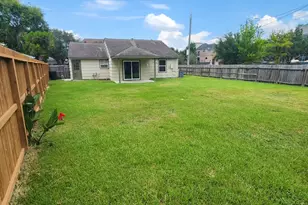 5501 Huisache St, Houston, TX 77081 - Photo 12