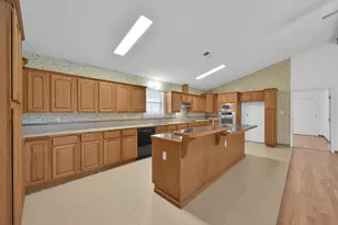 121 Magnolia Blvd, New Caney, TX 77357 - Photo 12