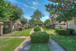 10603 S Wilcrest Dr, Houston, TX 77099 - Photo 2