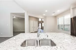 1632 Summer City Dr, Houston, TX 77047 - Photo 8