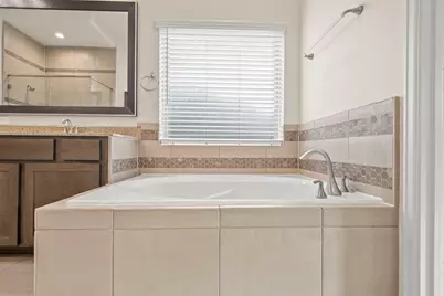 5114 W Lacey Garden Loop, Houston, TX 77018 - Photo 10
