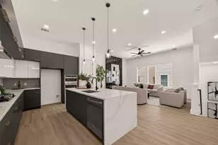 1105 Wilson St, Houston, TX 77019 - Photo 8