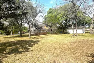 127 N Mechanic St, Bellville, TX 77418 - Photo 16