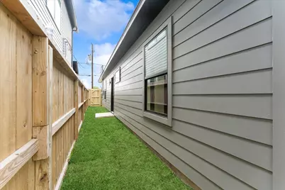 8116 Double Avenue #A/B, Houston, TX 77088 - Photo 32