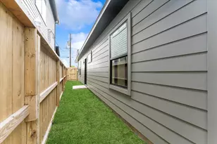 8116 Double Ave, Houston, TX 77088 - Photo 32