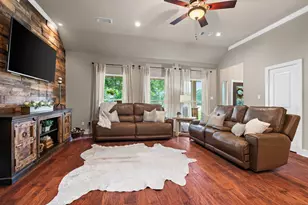 12138 Ivy Dr, Conroe, TX 77303 - Photo 6
