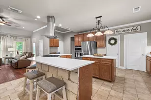 12138 Ivy Dr, Conroe, TX 77303 - Photo 10
