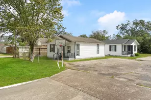 8514 Spaulding St, Houston, TX 77016 - Photo 2