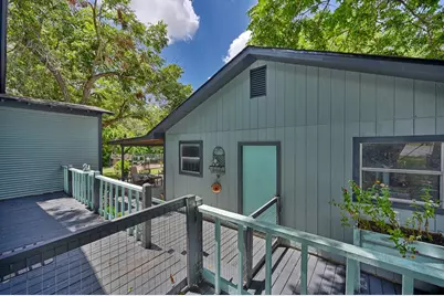 411 Bohlmann Avenue, Schulenburg, TX 78956 - Photo 8