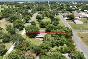 411 Bohlmann Ave, Schulenburg, TX 78956 - Photo 40