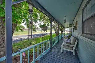 411 Bohlmann Ave, Schulenburg, TX 78956 - Photo 8