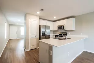 4151 Saw Mill Peak Ln, Baytown, TX 77521 - Photo 6