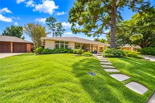6211 Grovewood Ln, Houston, TX 77008 - Photo 2