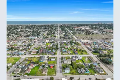 701 39th Street, Galveston, TX 77550 - Photo 32
