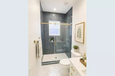 1111 62nd St, Galveston, TX 77551 - Photo 4