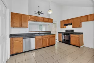 5731 Lycomb Dr, Houston, TX 77053 - Photo 8