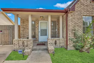 5731 Lycomb Dr, Houston, TX 77053 - Photo 4