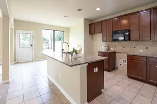 9408 Savannah Holly Dr, Houston, TX 77075 - Photo 8
