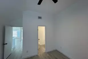 16160 Seahorse Dr, Houston, TX 77062 - Photo 22