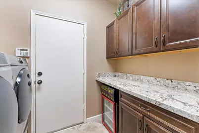 50 N Hollylaurel Circle, The Woodlands, TX 77382 - Photo 14