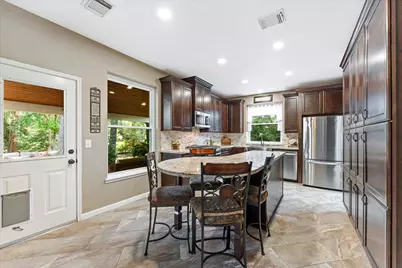 50 N Hollylaurel Circle, The Woodlands, TX 77382 - Photo 10