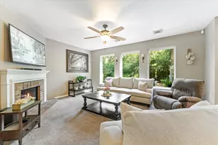 50 N Holly Laurel Cir, The Woodlands, TX 77382 - Photo 6