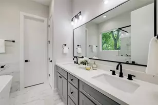 846 Elkhart St, Houston, TX 77091 - Photo 12