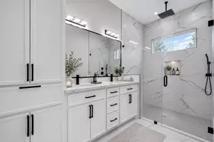 4027 Black Locust Dr, Houston, TX 77088 - Photo 16