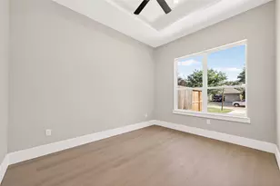 4027 Black Locust Dr, Houston, TX 77088 - Photo 10