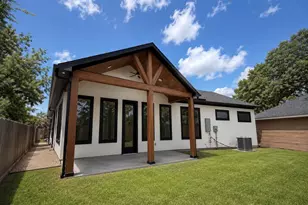 4027 Black Locust Dr, Houston, TX 77088 - Photo 24