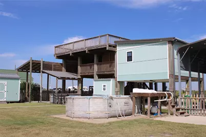 1263 Mabry Street, Gilchrist, TX 77617 - Photo 22