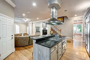 1221 Wynden Ct, Houston, TX 77056 - Photo 8