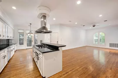 1221 Wynden Court, Houston, TX 77056 - Photo 12