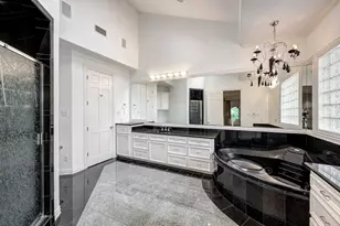 1221 Wynden Ct, Houston, TX 77056 - Photo 24