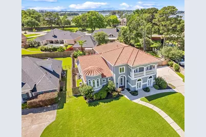 911 Sandy Beach Drive, Conroe, TX 77304 - Photo 4